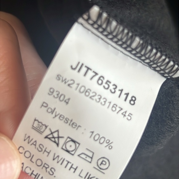 Long black maxi Hoodie Dress
Lined inside for warmth - Picture 9 of 9